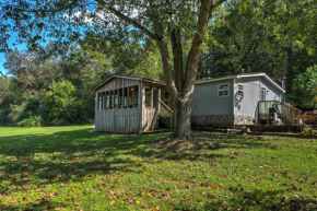 Ooltewah Cabin with Grill, Pool Table and Porch!